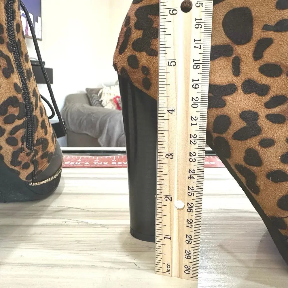 Italina‎ sky high boots 5” heels 1” platform size 8.5 zipper detail. Size zipper